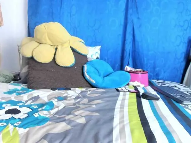 Live sex webcam photo for BlowMommy #292415489