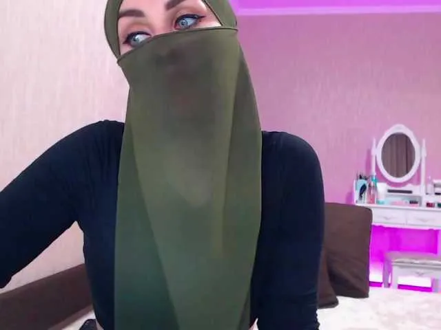 Live sex webcam photo for Blue-Eyes1 #271907578