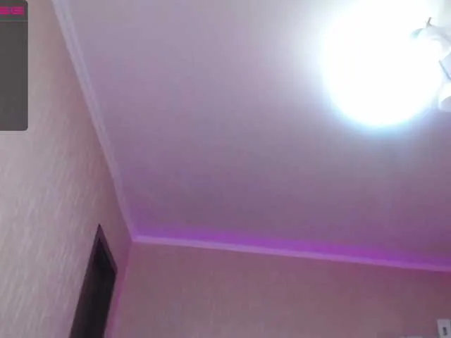 Live sex webcam photo for Blue-Eyes1 #272392279