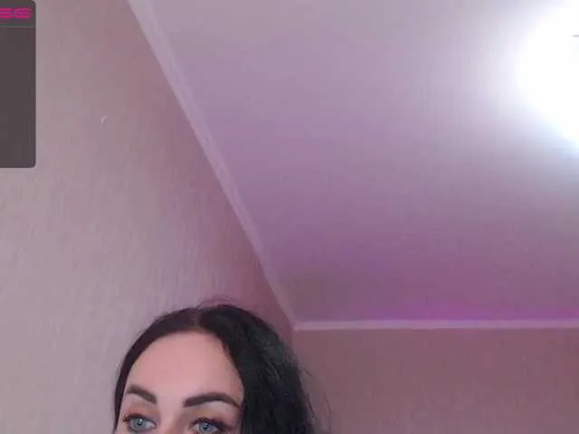 Live sex webcam photo for Blue-Eyes1 #274432588