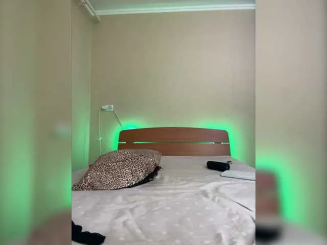 Live sex webcam photo for Blue-Eyes1 #276250353