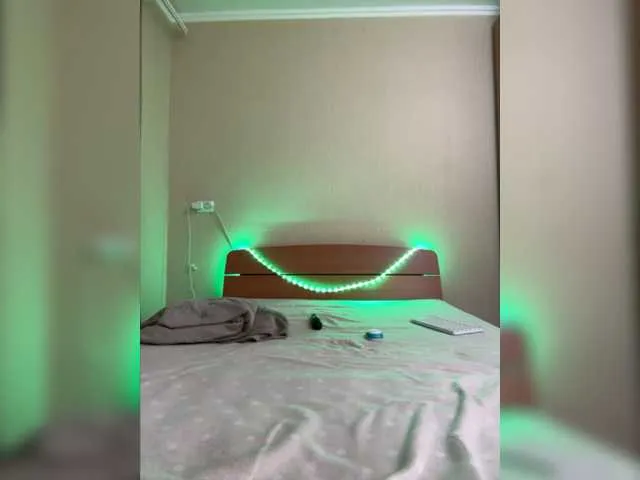 Live sex webcam photo for Blue-Eyes1 #276419976