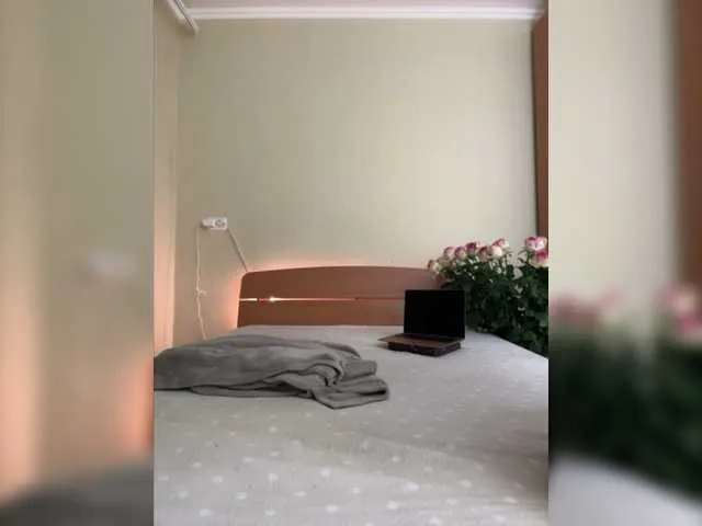 Live sex webcam photo for Blue-Eyes1 #276517436