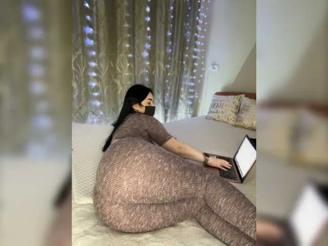 Live sex webcam photo for Blue-Eyes1 #277154778