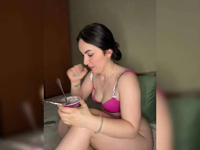 Live sex webcam photo for Blue-Eyes1 #280898007