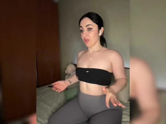 Live sex webcam photo for Blue-Eyes1 #288858345