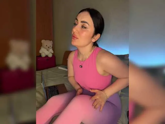 Live sex webcam photo for Blue-Eyes1 #289342275