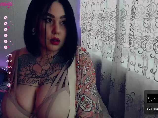 Live sex webcam photo for Blue1Curacao #275544099