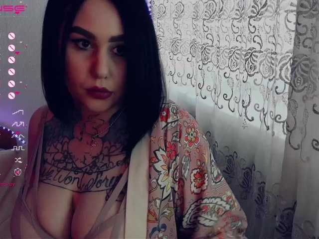 Live sex webcam photo for Blue1Curacao #275582372