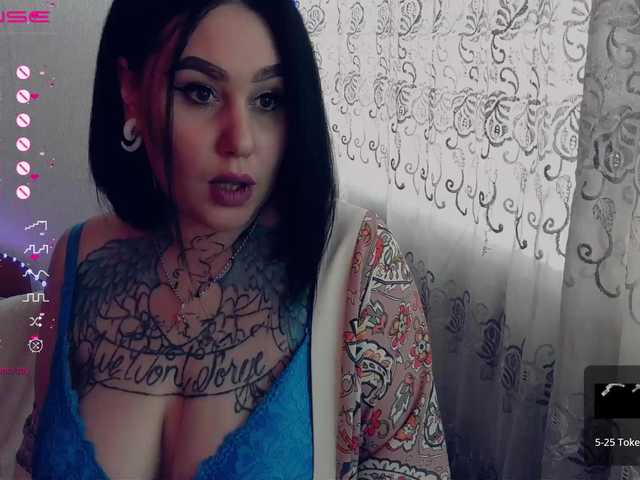 Live sex webcam photo for Blue1Curacao #275606184