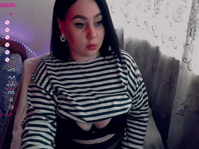 Live sex webcam photo for Blue1Curacao #275663147