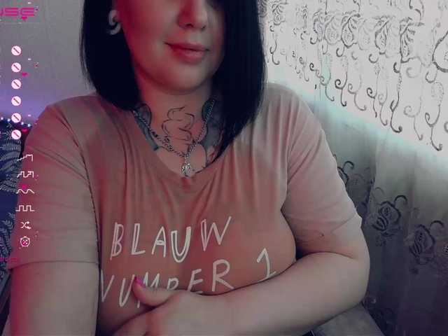 Live sex webcam photo for Blue1Curacao #275691403