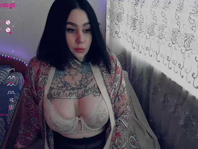 Live sex webcam photo for Blue1Curacao #275783198