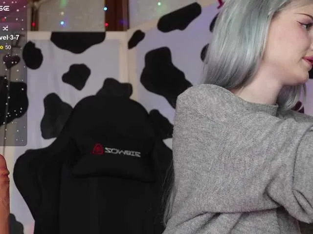 Live sex webcam photo for BlueCherry #290741701