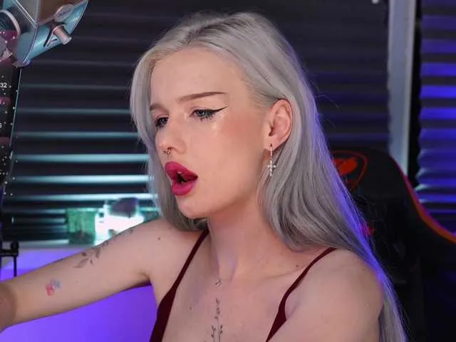 Live sex webcam photo for BlueCherry #291011167