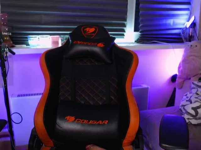 Live sex webcam photo for BlueCherry #291092675