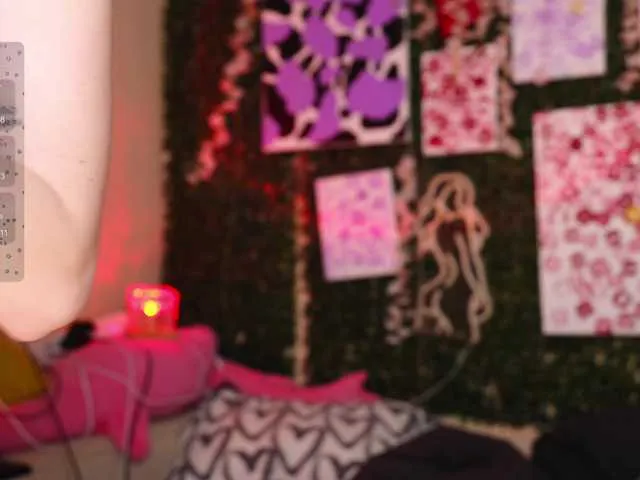 Live sex webcam photo for BlueCherry #291792479