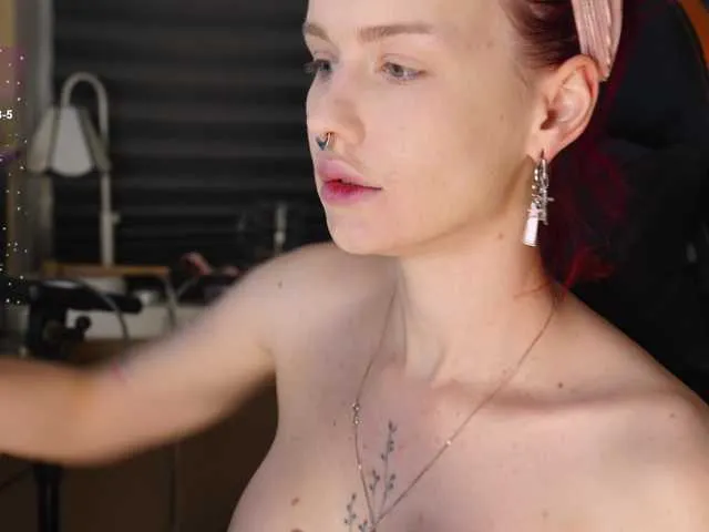 Live sex webcam photo for BlueCherry #292261644