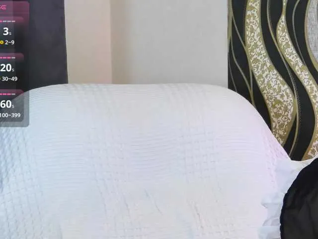 Live sex webcam photo for Blueberry111 #292373459