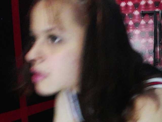 Live sex webcam photo for Blueskay-966 #275553570