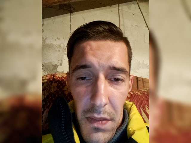 Live sex webcam photo for BoH777a #277864956