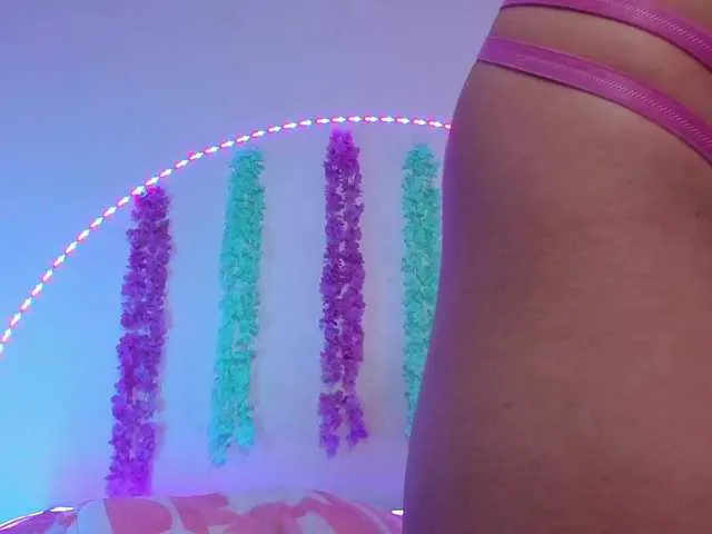 Live sex webcam photo for Body69LyD #273536275