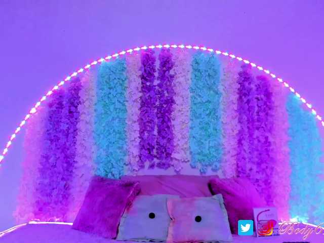 Live sex webcam photo for Body69LyD #274418378