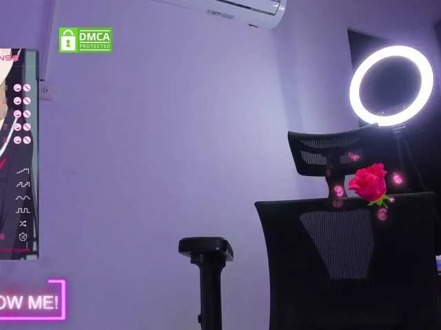 Live sex webcam photo for Body69LyD #277558936