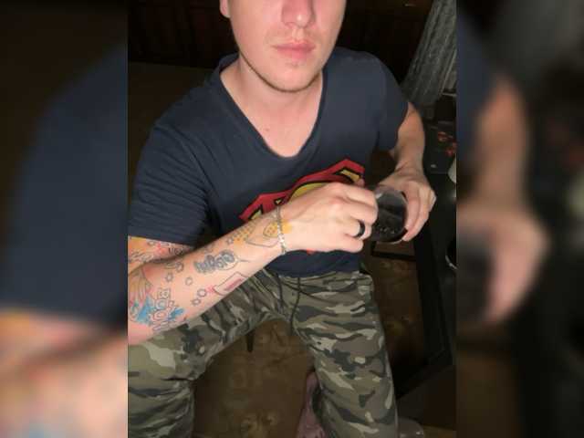 Live sex webcam photo for Bogdan17-5 #275554432