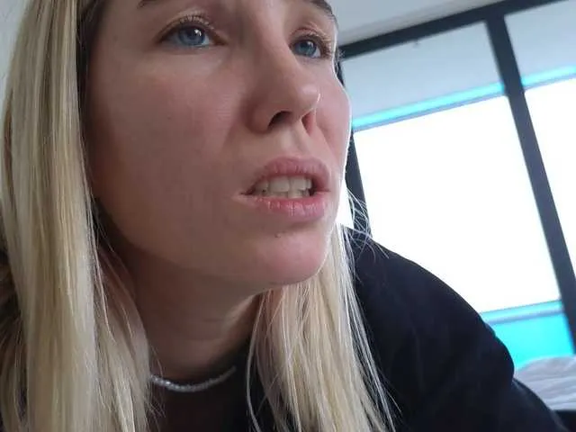 Live sex webcam photo for BogyAngell #277326354