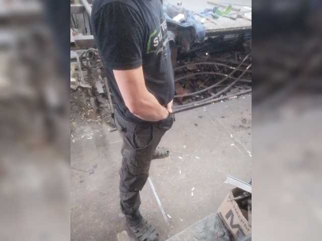 Live sex webcam photo for Bolt400 #275508083