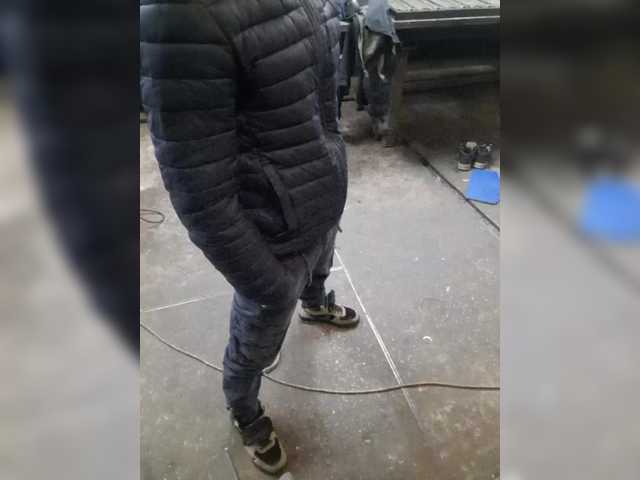 Live sex webcam photo for Bolt400 #290540249