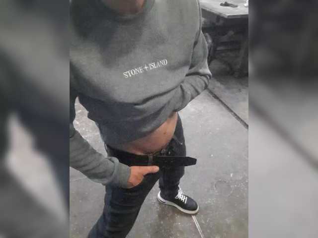 Live sex webcam photo for Bolt400 #290661877