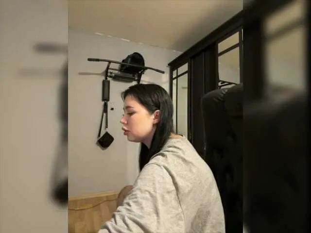 Live sex webcam photo for Boltushka-Anyuta #276969185