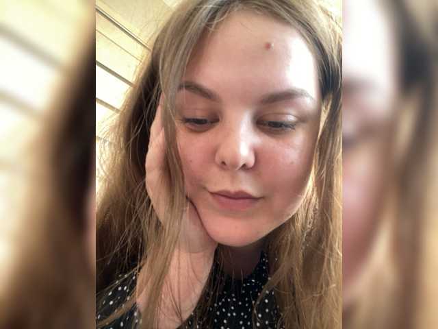 Live sex webcam photo for Bombochka99 #276073056