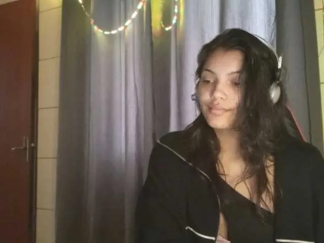 Live sex webcam photo for Bombonzin #292388338