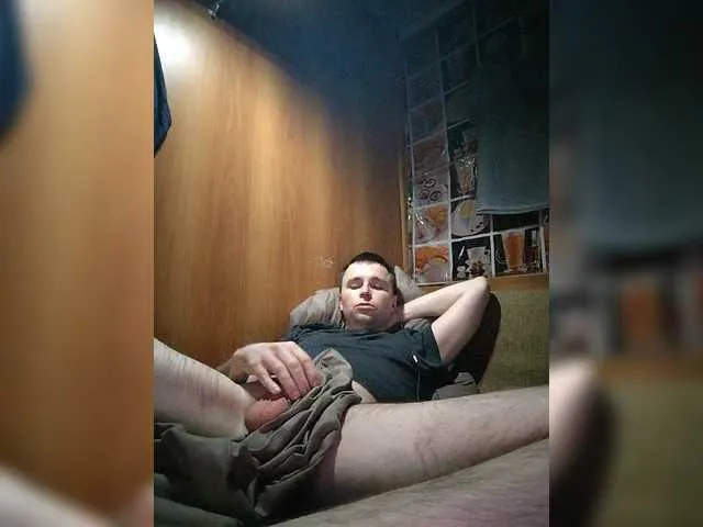 Live sex webcam photo for Bond161007 #290153325