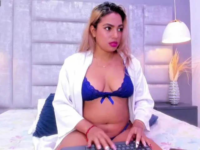 Live sex webcam photo for BonnieOwen #290433837