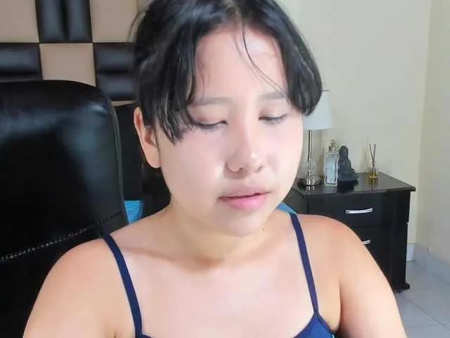 Live sex webcam photo for BonnyDelux #277550255