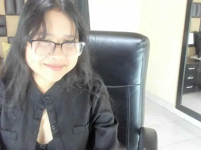 Live sex webcam photo for BonnyDelux #277647684