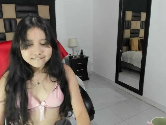 Live sex webcam photo for BonnyDelux #277845230