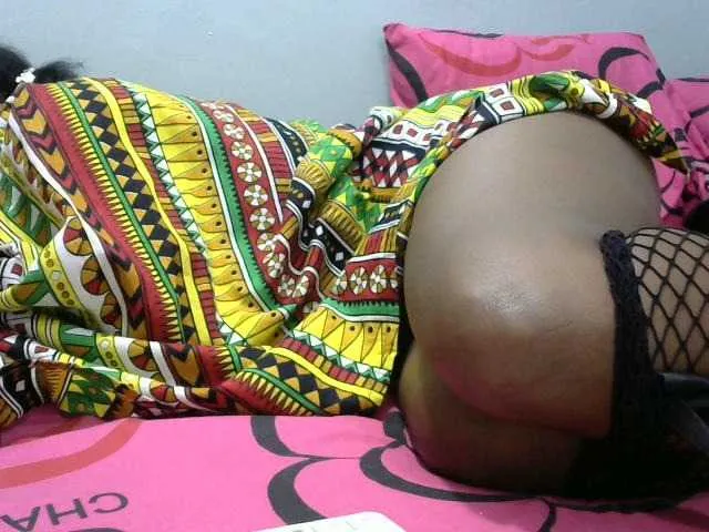 Live sex webcam photo for BoobieQueen #277754377