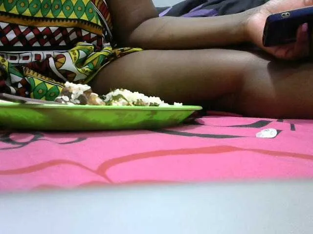 Live sex webcam photo for BoobieQueen #277759525