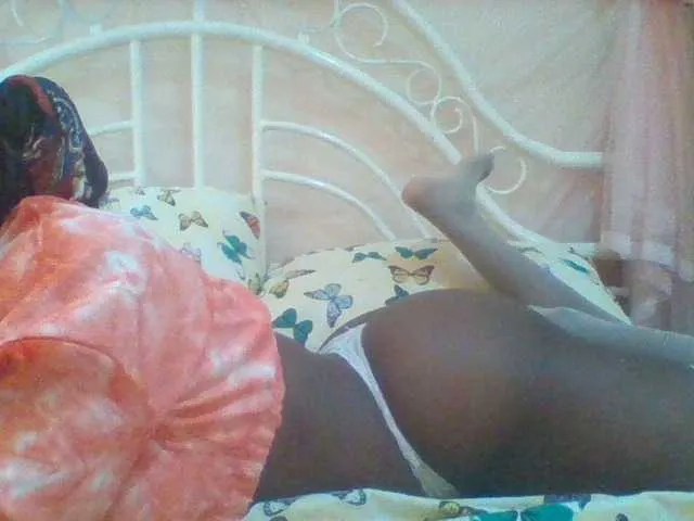 Live sex webcam photo for BoobieQueen #277950091