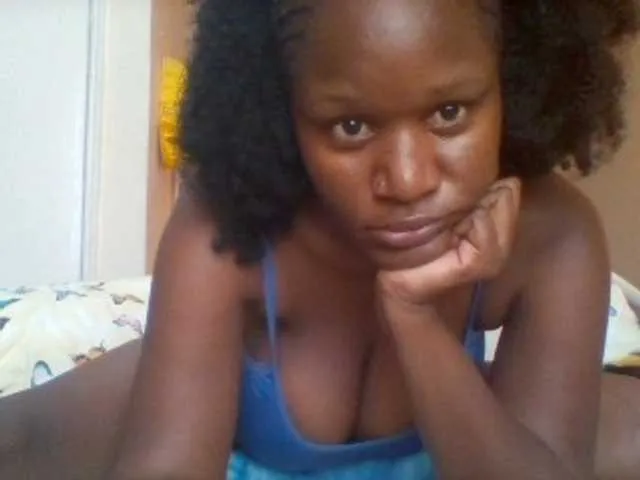 Live sex webcam photo for BoobieQueen #278257096