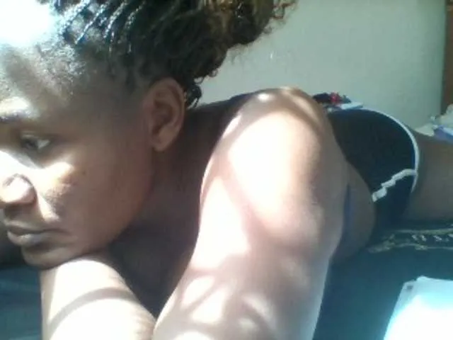 Live sex webcam photo for BoobieQueen #290621140