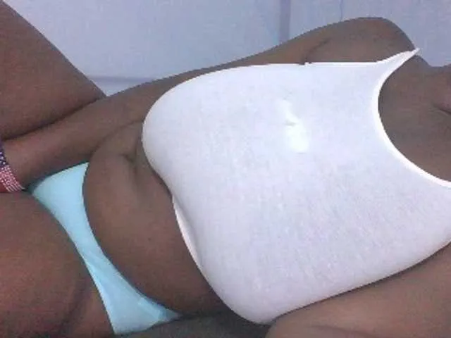 Live sex webcam photo for BoobieQueen #293374767