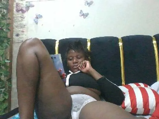 Live sex webcam photo for BoobieQueen #293682855