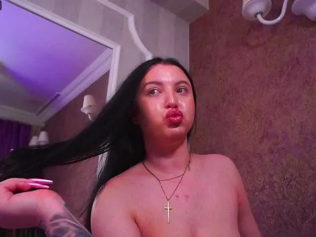 Live sex webcam photo for BoobsBounce69 #276284402