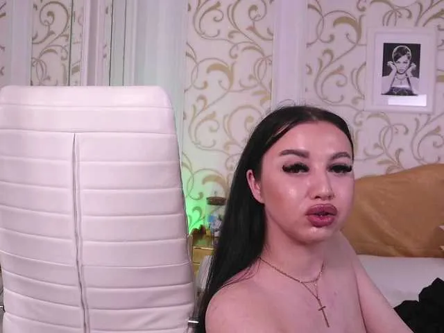 Live sex webcam photo for BoobsBounce69 #276469031